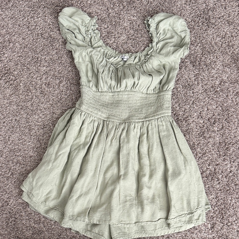 Hollister size S green dress / shorts